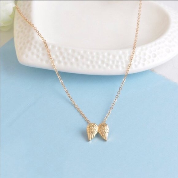 🎉 New Heavenly Angel Guardian Wings Necklace & Card - Picture 2 of 4